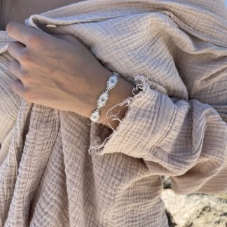 צמיד Athena White